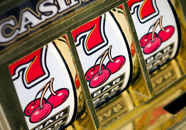 Live roulette studio dul togel roulette table with live dealer and chat